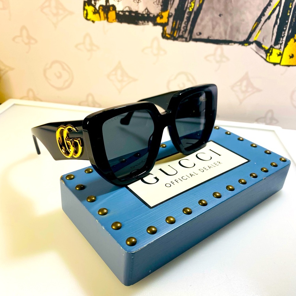 New Gucci Geometric Women’s Sunglasses GG0956S 003 Black/Gold 54mm